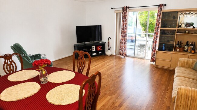 Photo - 4770 NW 21st St Unit 203