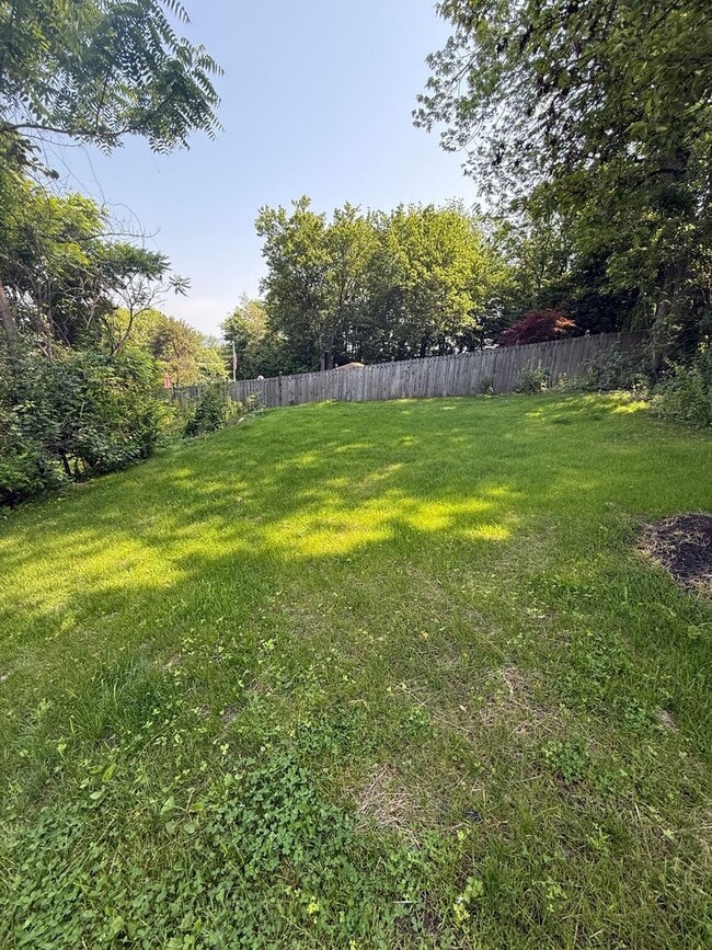 Photo - 7 Hughes St