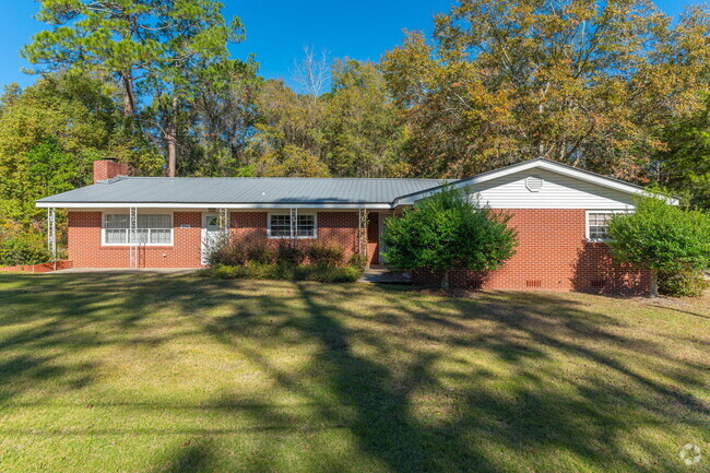 Building Photo - 194 Oaklawn Square Rental