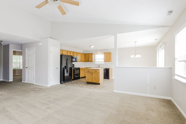 Photo - 457 Sable Chase