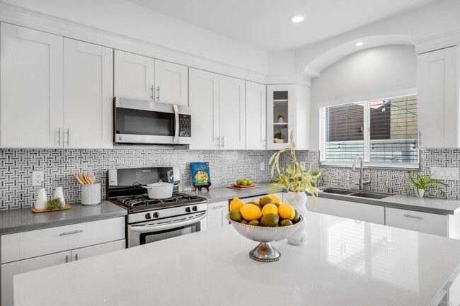 Photo - ***Gorgeous 5 bedroom, 3 bath Home in Imperial Beach