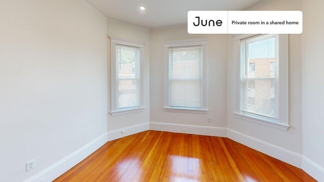 Private bedroom in 3 bed/1 bath Home - Private bedroom in 3 bed/1 bath Home Unit B