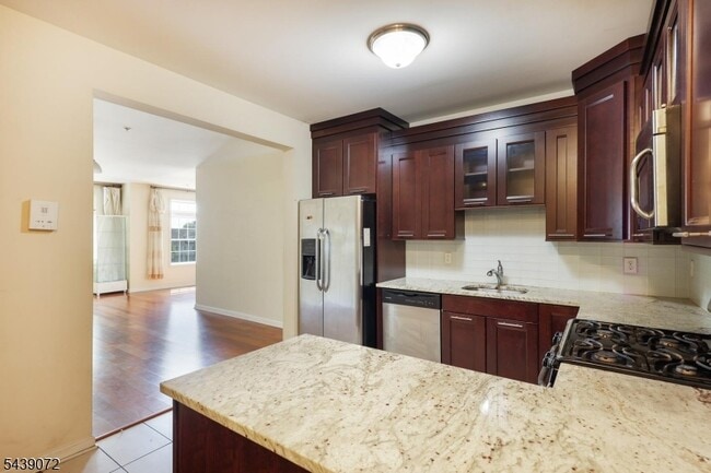 Photo - 104 E Elizabeth Ave Unidad 303