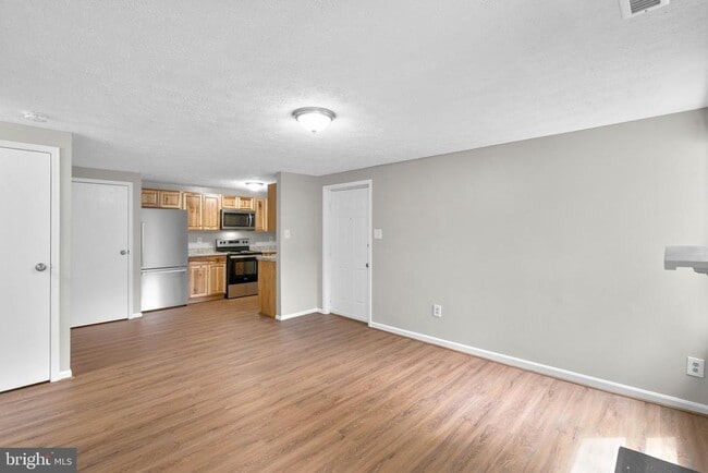 Building Photo - 3925 Greencastle Rd Unit 103