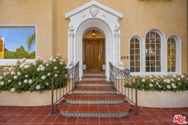 Photo - 439 S Beverwil Dr