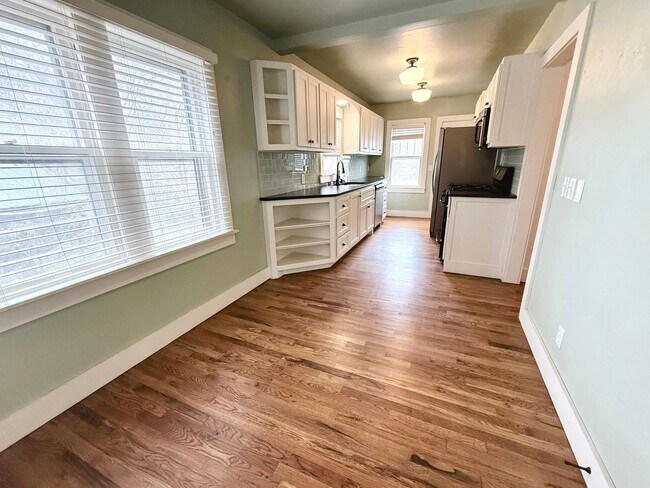 Photo - Updated 3BD 1.5BA Home with Bonus Office Space in Central Park!!