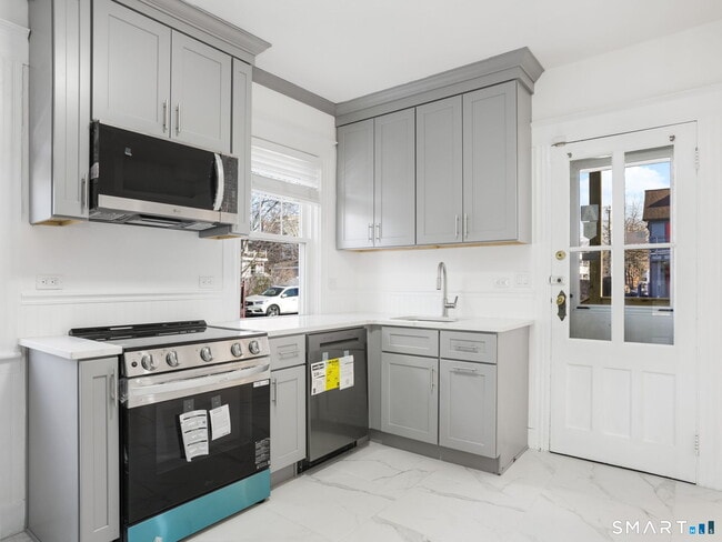 Photo - 27 5th St Unit 1