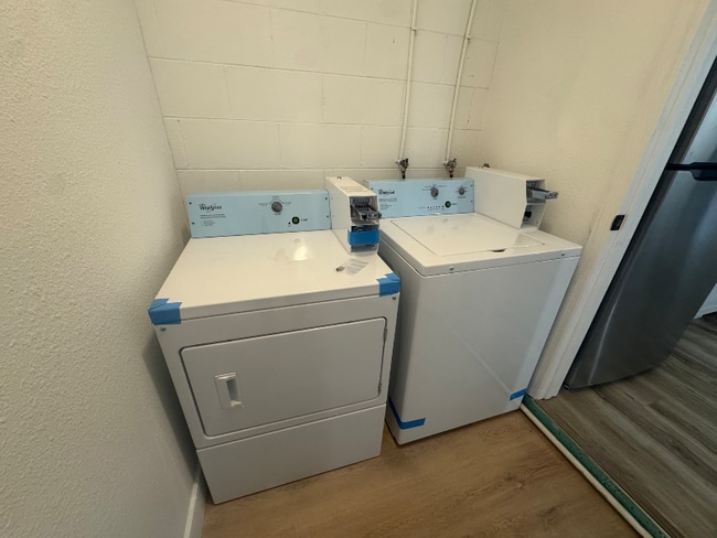 Photo - 1001 S Dollins Ave