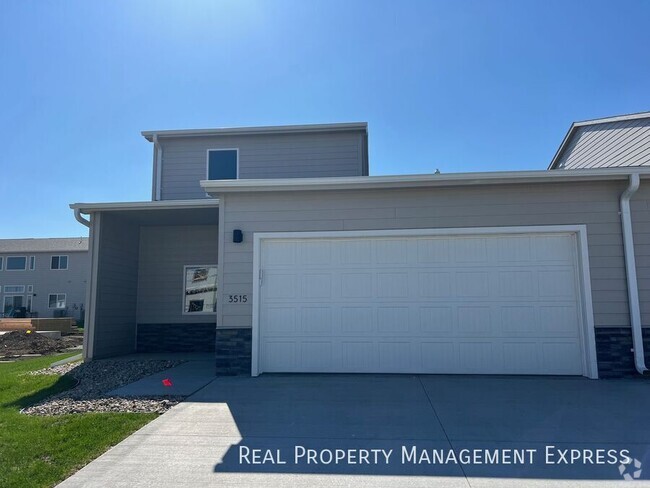 Building Photo - Modern 3-Bed, 2.5-Bath Home in West Sioux ...