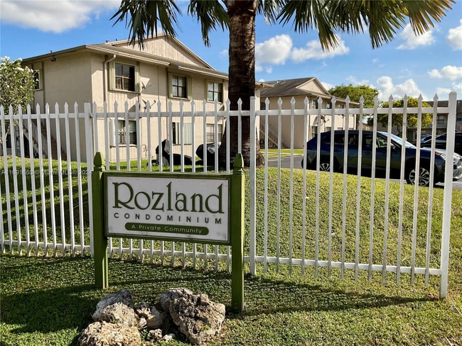 Building Photo - 768 Evergreen Dr