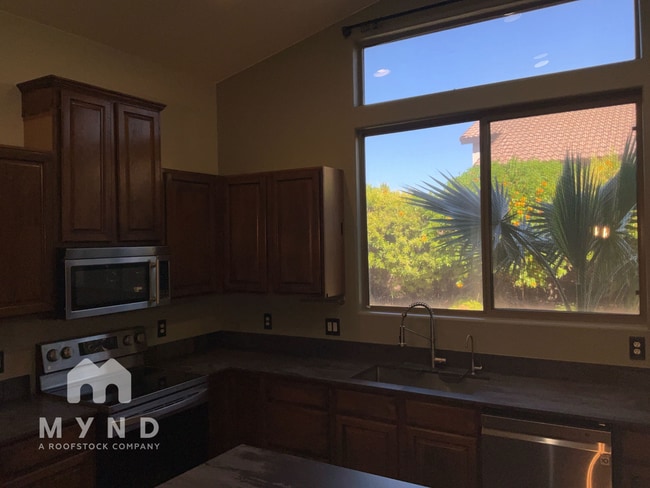 Photo - 8956 E Hillview St