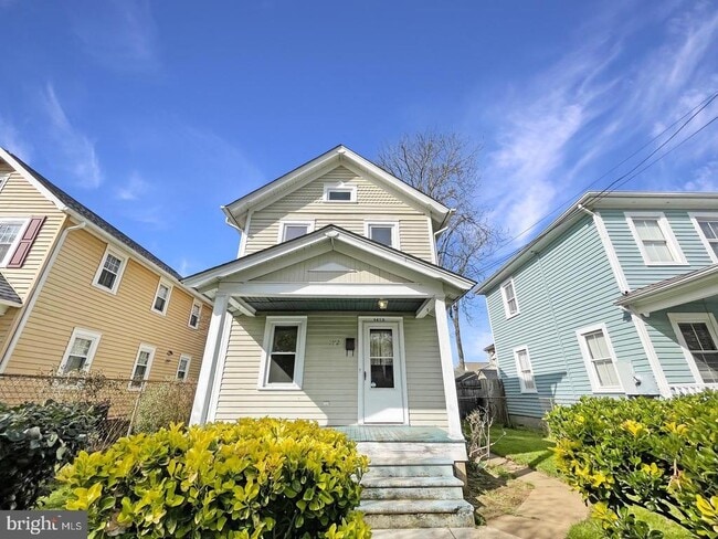 Building Photo - 1412 Charles St Rental