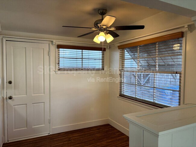 Photo - 5071 Kester Ave Unidad 5071