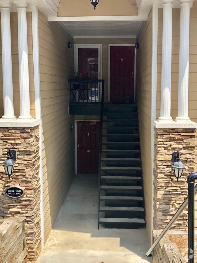 Building Photo - Very Spacious 2bd/2ba Condo in Brookhaven ...
