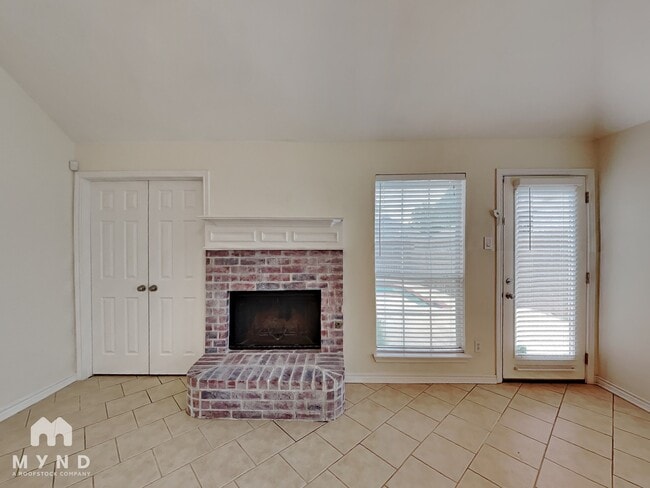 Photo - 1257 Christopher Ln