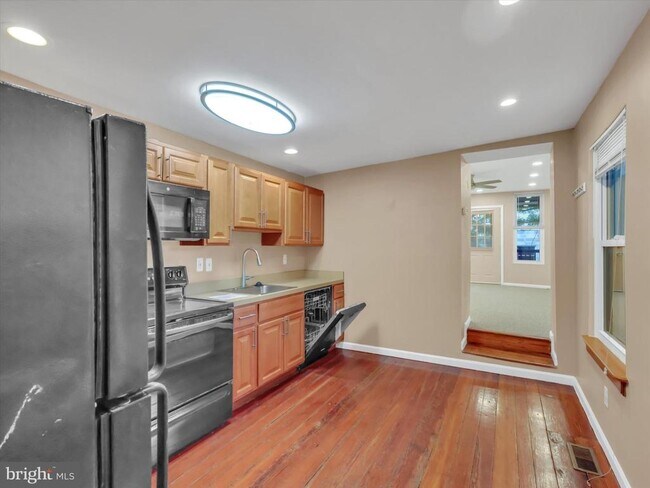 Photo - 130 S Washington St