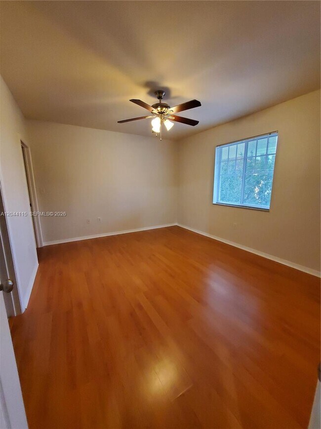 Photo - 6458 Emerald Dunes Dr Unidad 304