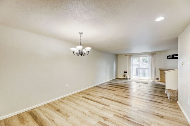 Photo - Updated and Well-Equipped 2 Bedroom 1.5 Bath Lynnwood Townhouse!