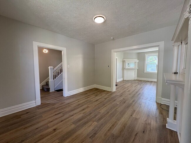 Photo - Huge Newly Renovated 4 Bedroom/2 Bath House in Bellevue!