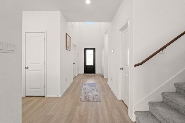 Photo - 5026 Lavaridge Dr