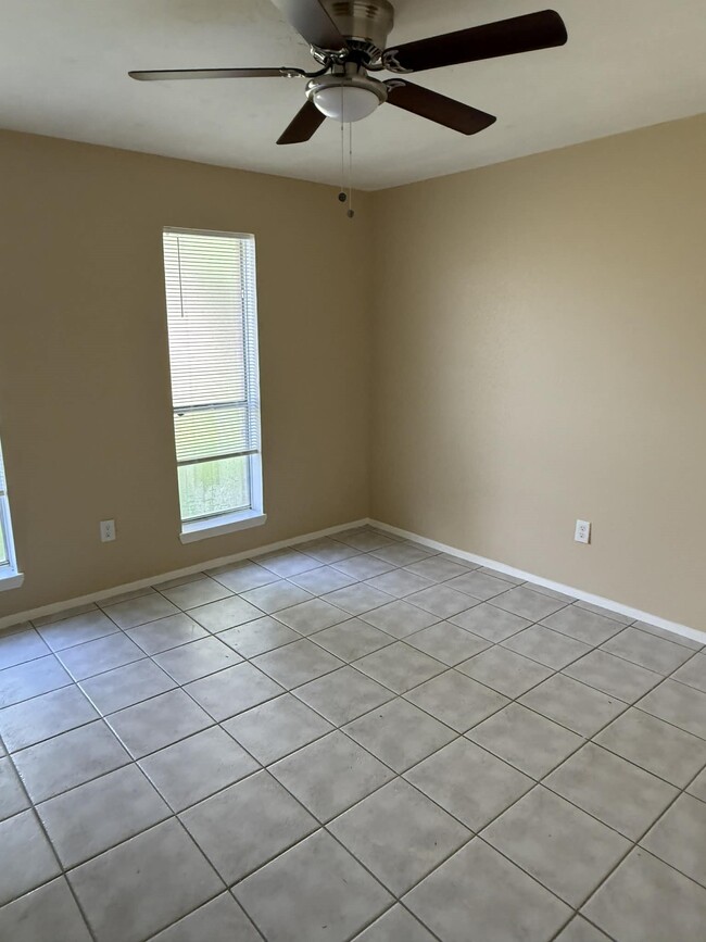 Photo - 6122 S Greenpark Dr