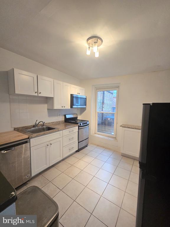 Photo - 1413 Lombard St Unit 2R