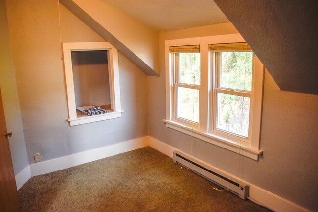Photo - 3103 Dodge Ave Unit Duplex Upstairs Apartment