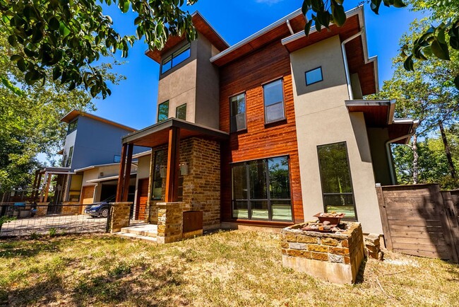 308 Terrace Dr