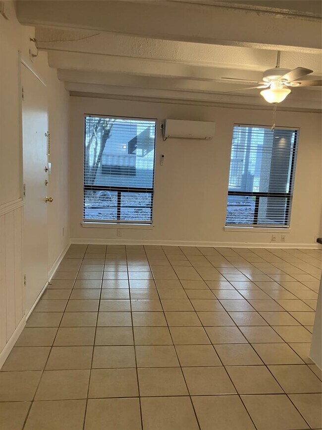 Photo - 5914 Lago Vista Way Unit C23