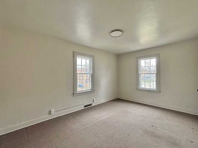 Photo - 701 W Vine St Apartment Unit 2
