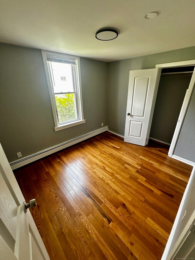Photo - 77 Hazel St