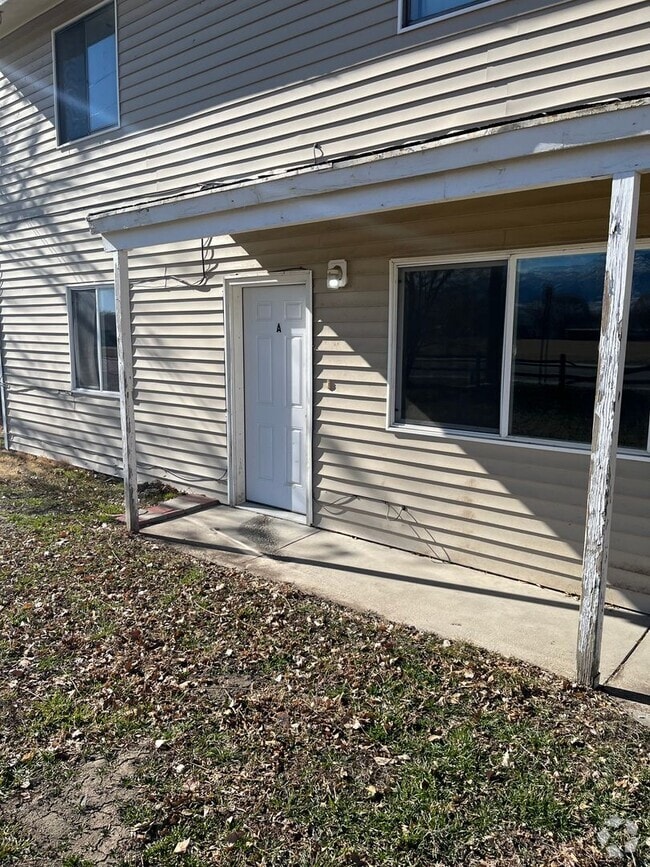 Building Photo - 3299 Lombardy Ln Unit A Rental
