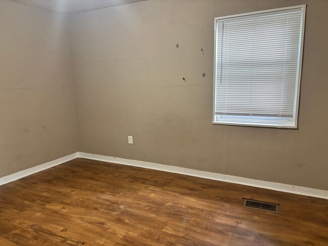 Photo - 3084 Oak Forest Dr