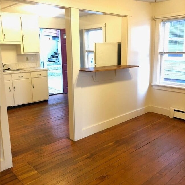 Photo - Cozy 1BR/1BA Available December! Unidad 1B
