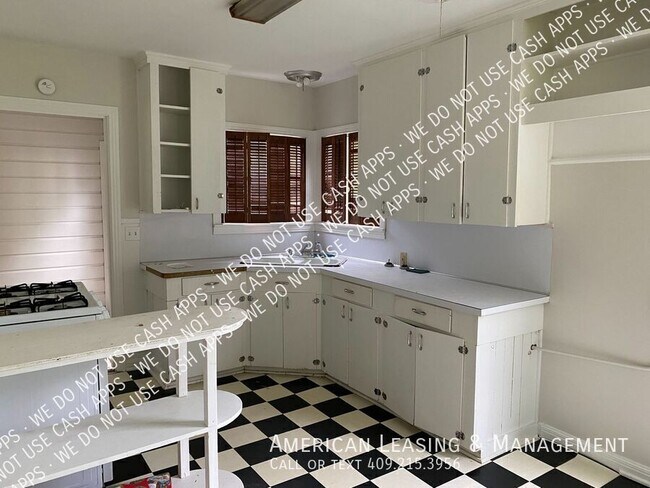 Photo - 203 Lee Ln