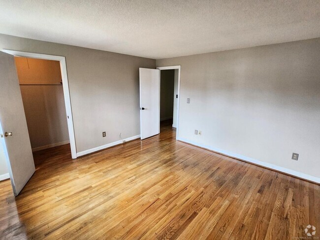 Building Photo - 426 Connecticut Ave Rental