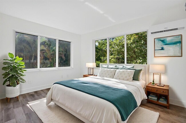 Photo - 1630 SW 10th St Unidad 1