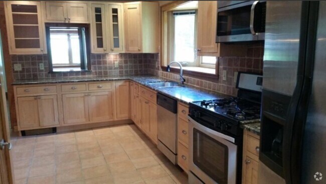 Building Photo - 24 Sunset Hill Rd Unit 2 Rental
