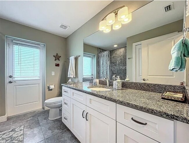 Building Photo - 646 NE 5th Pl Rental