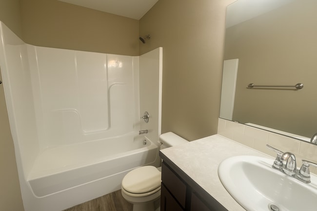 Photo - 2110/12 E Cedar Tree St Unit 2112 Cedar Tree