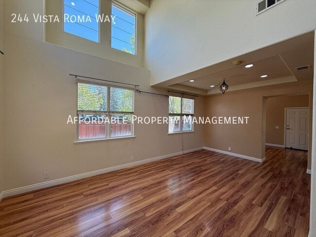 Photo - 244 Vista Roma Way