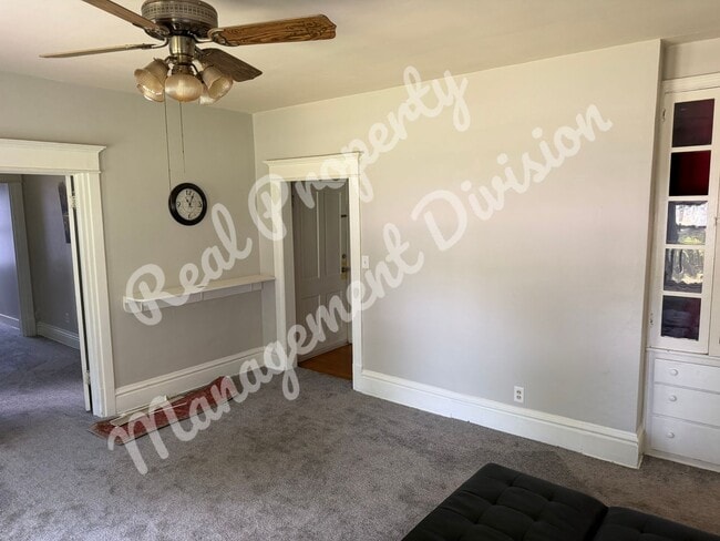 Photo - 131 S Douglas Ave Unidad Apartment 2A
