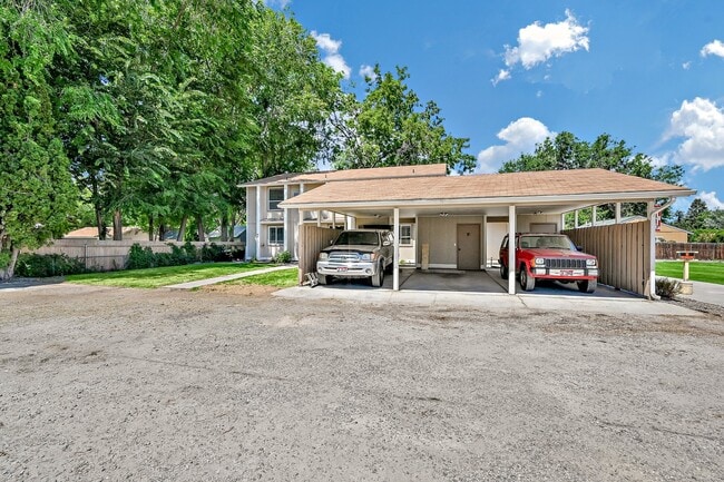 Photo - 3110 Cherry Ln Unit B