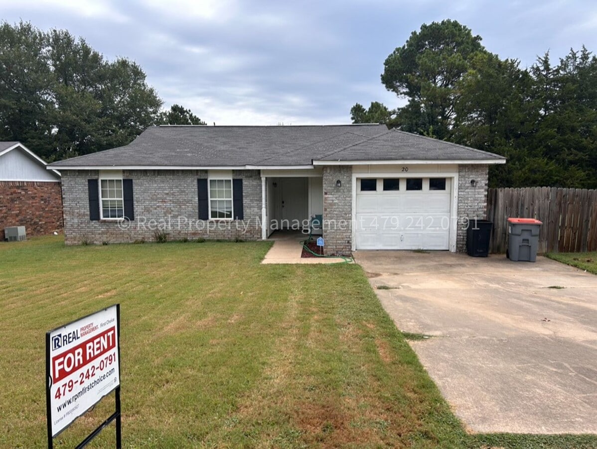 Photo - 20 Grand Maple Dr House