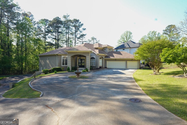 Photo - 1010 Forest Overlook Dr SW