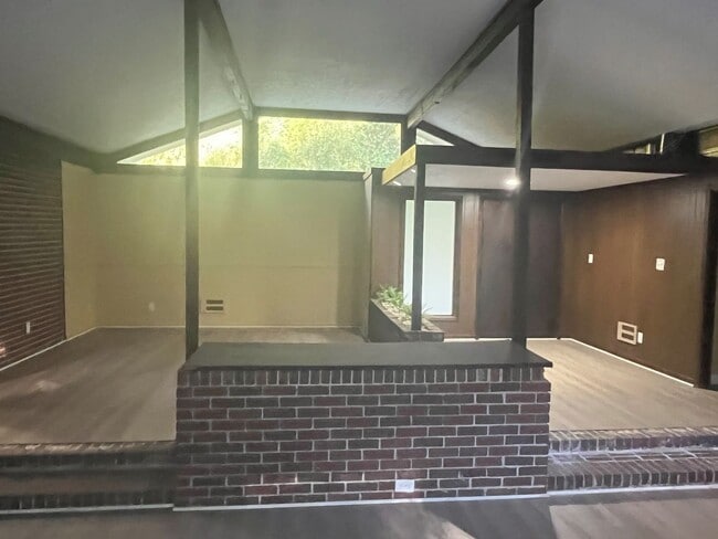 Photo - 163 Old Norton Rd