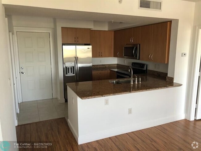 Building Photo - 1830 Radius Dr Unit 1009 Rental