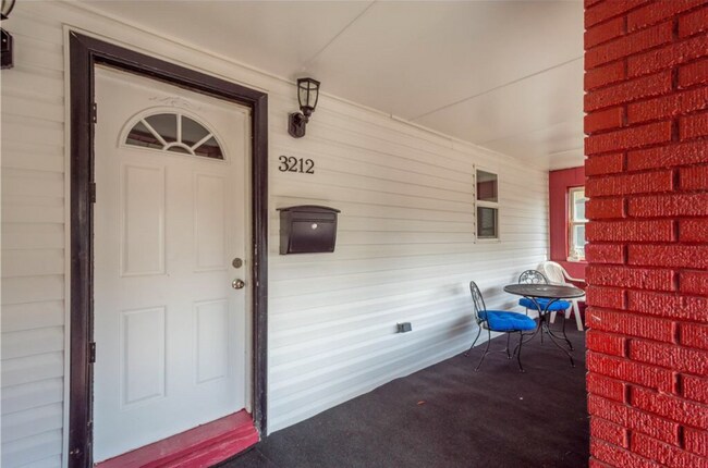 Photo - 3212 Juliet St