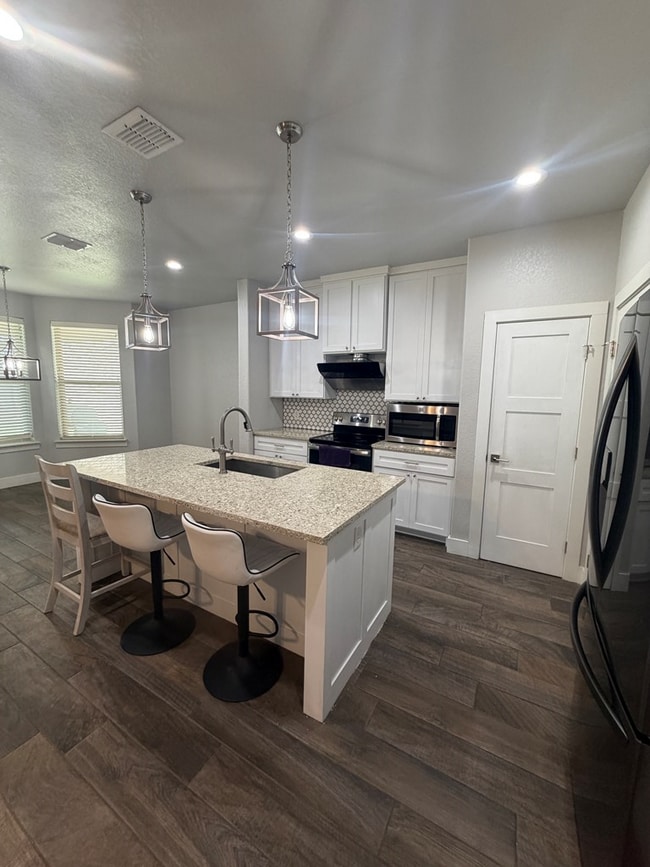 Photo - 2408 Birkdale Ln