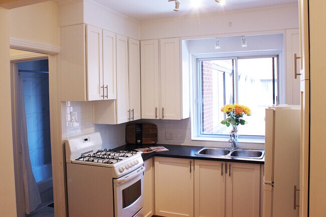 Photo - Le Crestwood